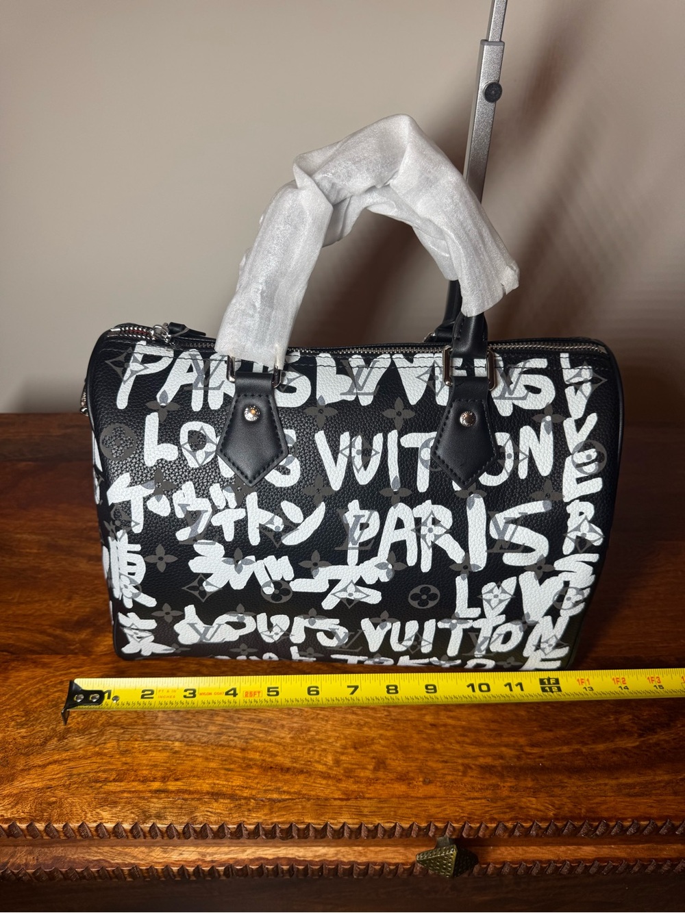 Black and White Satchel Bag With Shoulder Strap. No Brand.